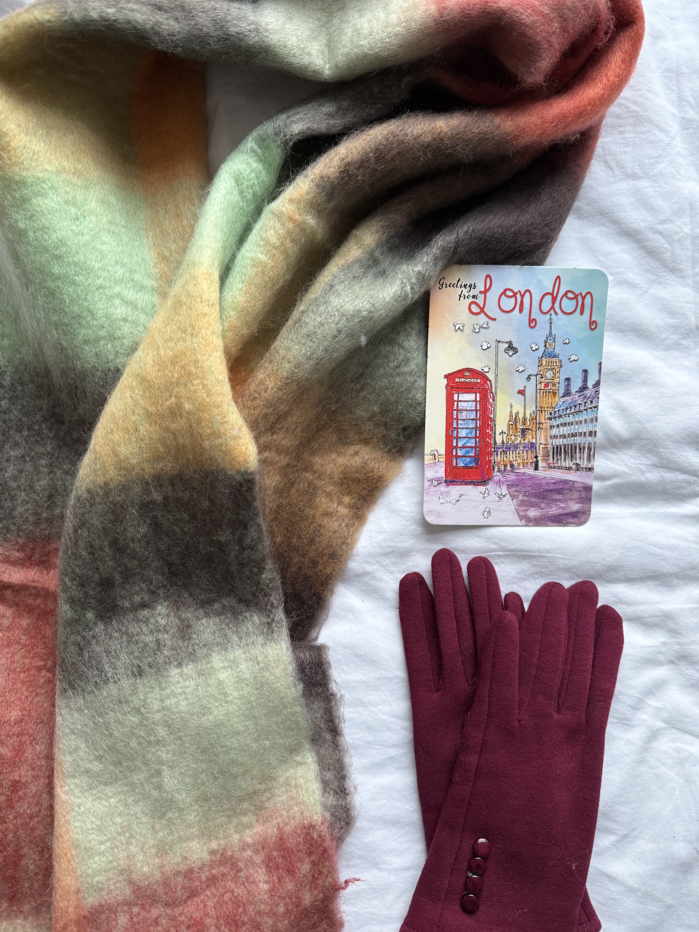 London postcard with hat and gloves