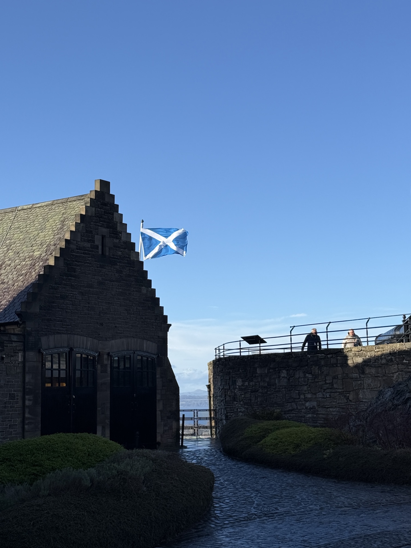 Edinburgh Castle with Scotland flag